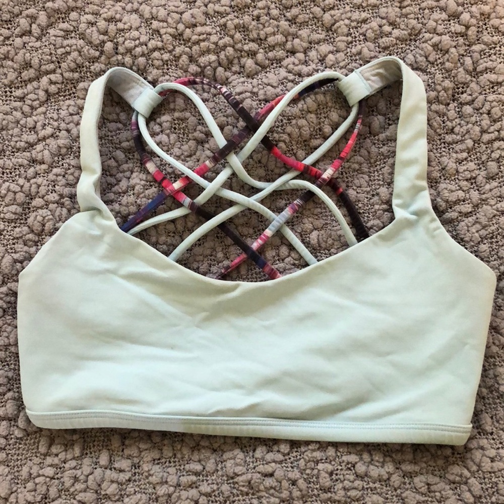Lululemon Free to Be Sports Bra